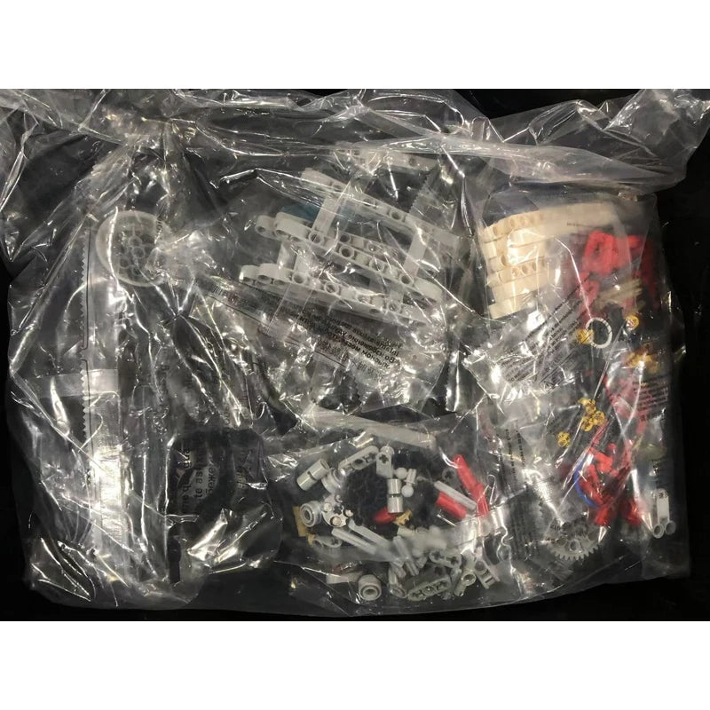 EV3-45560 Programmable STEM Robot Building Set 998 Pieces - Product View 4